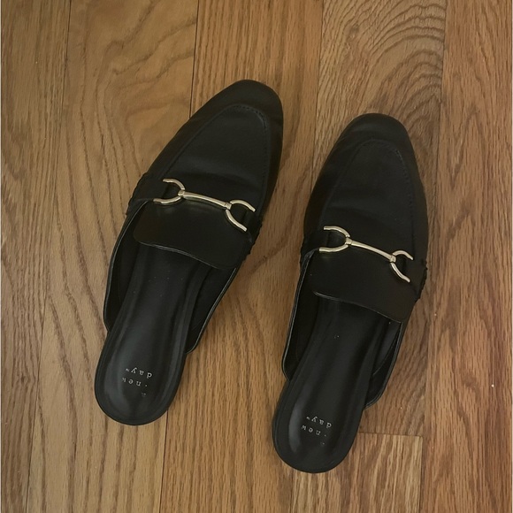 Black loafers - Picture 1 of 3